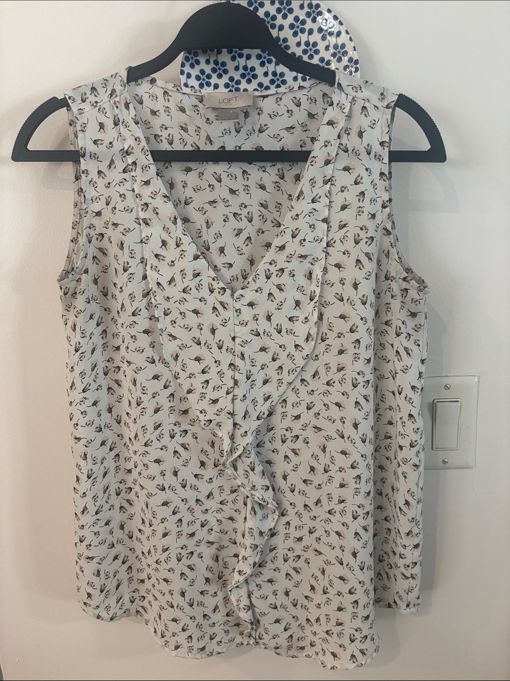 LIGHTWEIGHT POLYESTER, LOFT, CREAM, COLORED, FLORAL PRINT BLOUSE